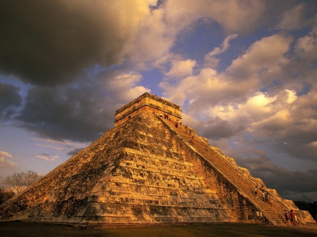 piramide maja