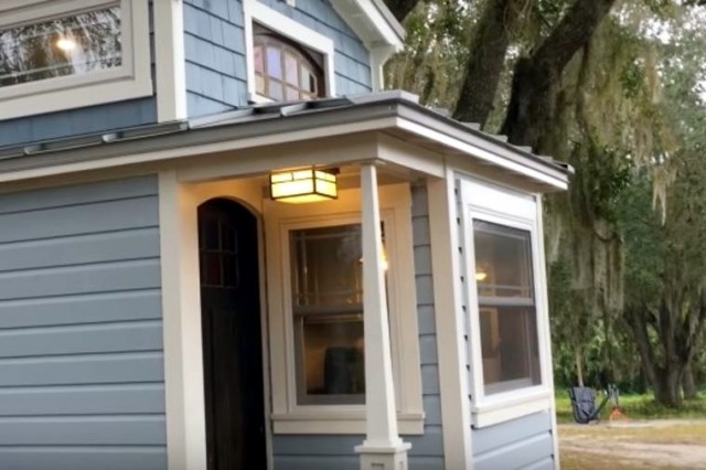 Kuća na točkovima, mnogo luksuznija nego što izgleda na prvi pogled – VIDEO