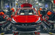 TEŽAK PROPUST: Kompanija Tesla povlači 285.000 automobila iz Kine – “Kruz-kontrol” se sam aktivira