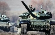 UDARNO: Stotine ruskih tenkova prebačeno na granicu, pripremajući se za sukob sa Oružanim snagama Ukrajine – VIDEO