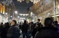 HILJADE LJUDI na protestu u Beogradu: Bunt protiv predloženih zakona o referendumu i o eksproprijaciji i najavljenog dolaska “Rio Tinta” u Srbiju – VIDEO