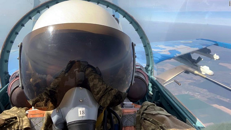 Stručnjaci objasnili jezive činjenice – Zašto padobrani ukrajinskih pilota nemaju vremena da se otvore