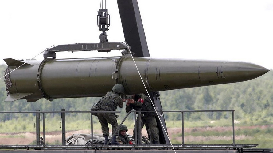 Rusi dovukli razorne rakete na granicu sa Ukrajinom! (VIDEO)