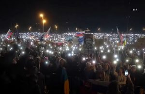 Kontraudar Kijeva: U Slovačkoj protiv Fica protestovalo skoro 100 hiljada ljudi