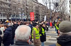 Studenti blokirali Autokomandu: Vučić pozvao policiju da obezbedi skup