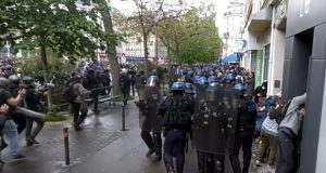 U Parizu održan marš sa više hiljada ljudi za izlazak iz EU