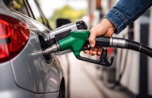 Tramp steže obruč, Kuba tone u mrak: Nafte ima još samo za nekoliko nedelja