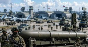 Rusi grade vojnu bazu na granici sa Finskom – NATO snima i broji sate do varnice